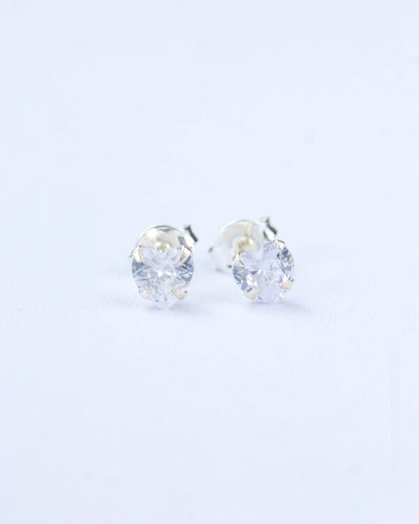 Brinco Coração 5 mm em Cravação Simples