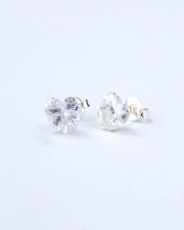 Brinco Coração 8 mm em Cravação Simples