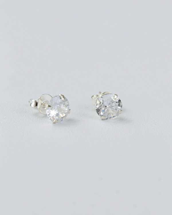 Brinco Redondo 6 mm em Cravação Simples